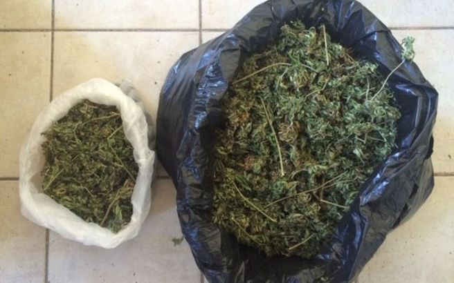 Δίωξη σε δύο αδέρφια για ναρκωτικά