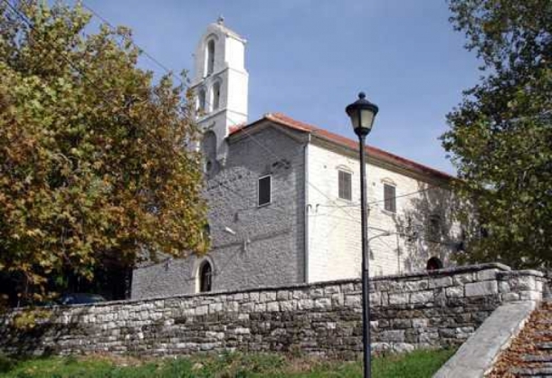 Έξω από την εκκλησία έκρυβαν την ηρωίνη!