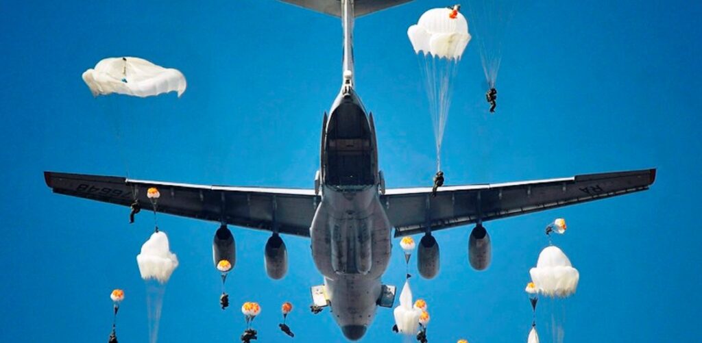 Δήλωση «κεραυνός» του διοικητή των Ρώσων Αλεξιπτωτιστών: «Δεν χρειαζόμαστε βίζα για να δράσουμε εκεί όπου εμείς νομίζουμε»