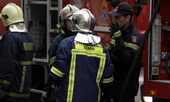 Η αστυνομία αναζητά δύο άτομα για εμπρησμό σε καντίνα