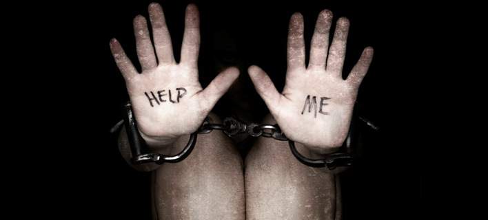 Πώς να αναγνωρίσετε τα θύματα trafficking όταν ταξιδεύετε και τι να κάνετε για να βοηθήσετε