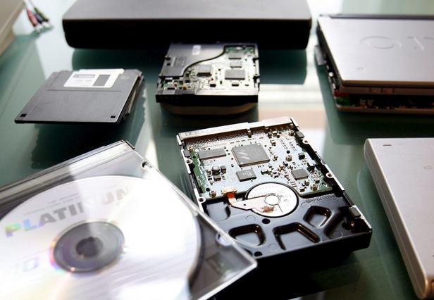 Συνελήφθη παιδόφιλος με 38.000 αρχεία σκληρού παιδικού πορνό