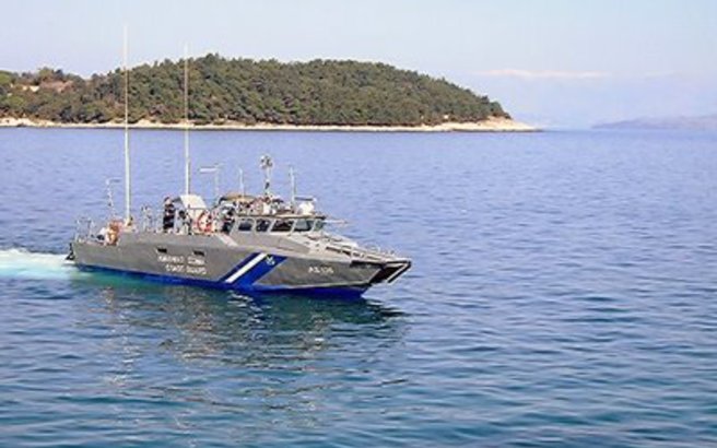 Ιστιοφόρο προσέκρουσε σε βράχο στην Κεφαλονιά