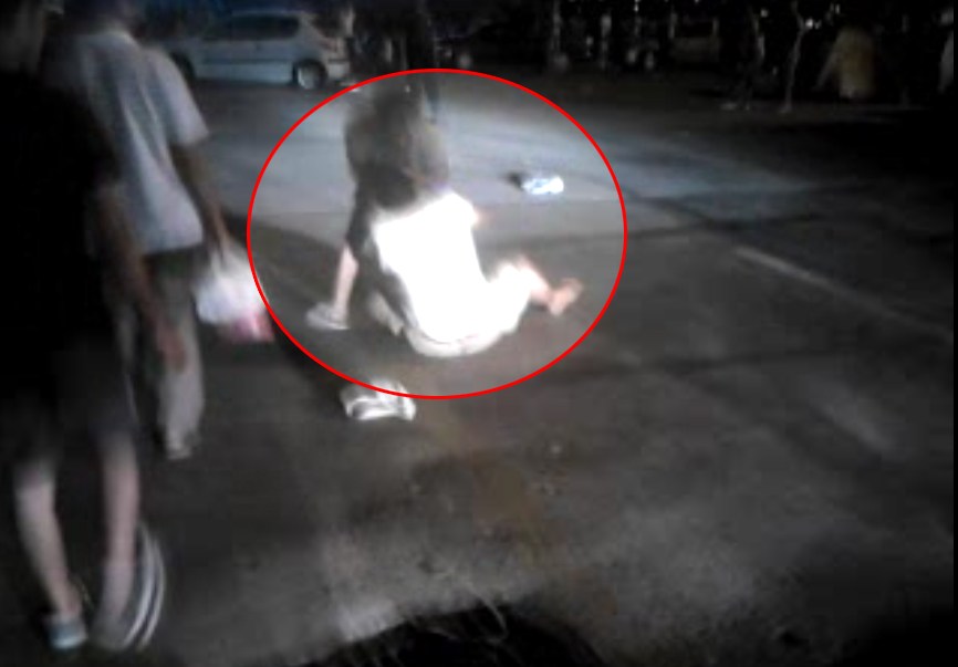 Τριτοκοσμικές εικόνες στο λιμάνι της Μυτιλήνης – Λαθρομετανάστες έπαιζαν ξύλο τι στιγμή που επιβάτες ανέβαιναν στο πλοίο για να φύγουν! [βίντεο]