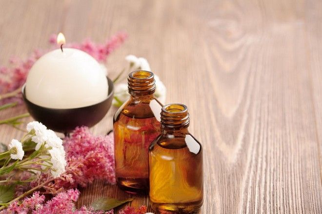 Ναρκωτικά σε αρωματικά κεριά με βάση υγρά μπαταρίας και χλωρίνη στις πιάτσες