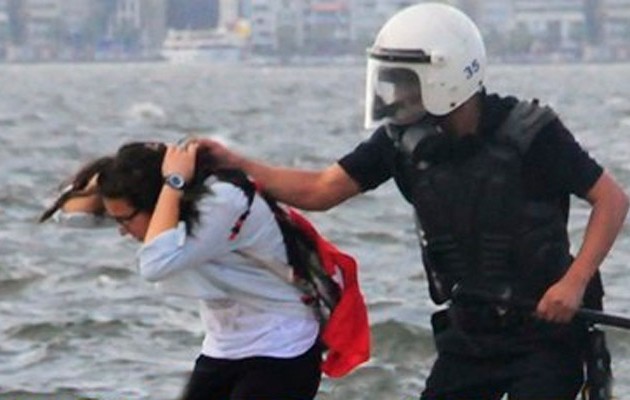 Τούρκοι αστυνομικοί βασάνισαν και απείλησαν 17χρονη ότι θα τη δώσουν στο ΙSIS