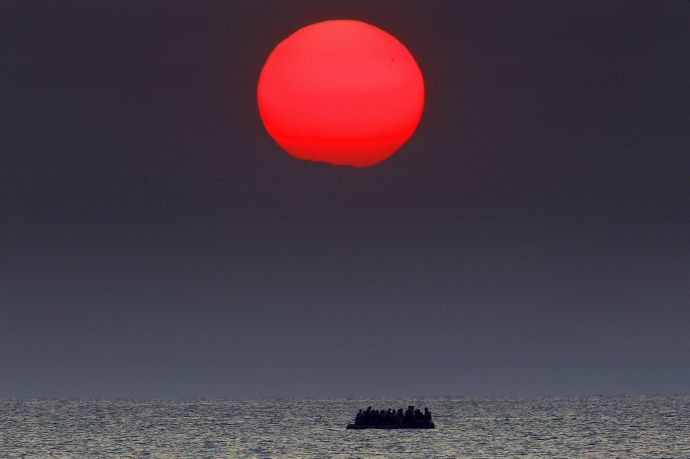 Περισσότερες από τριακόσιες χιλιάδες λαθρομετανάστες διέσχισαν φέτος τη Μεσόγειο!