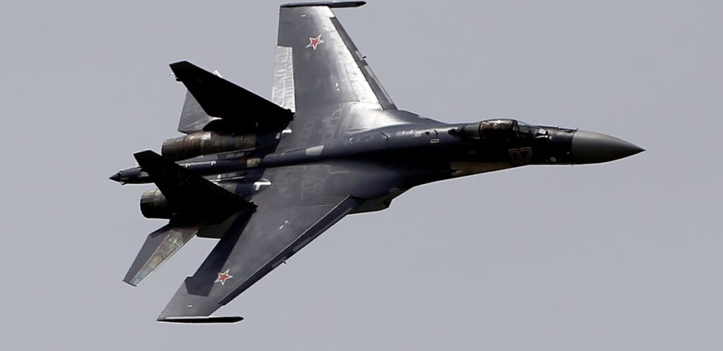 Το υπερμαχητικό Su-35S στέλνει η Ρωσία στη Βαλτική απαντώντας  στην ανάπτυξη των F-22A στη Γερμανία