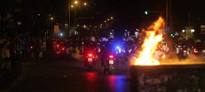 Επεισόδια στη Θεσσαλονίκη: Οπαδοί του Άρη έκαναν επίθεση στο ξενοδοχείο «Μακεδονία»