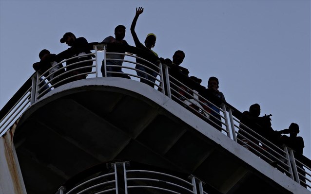 Άλλοι 4.208 λαθρομετανάστες φτάνουν σήμερα και αύριο στον Πειραιά