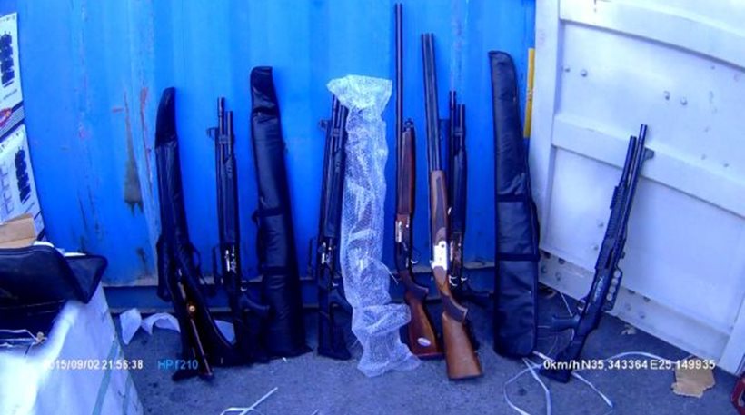 EKTAKTO: 5.000 όπλα και 500.000 σφαίρες βρέθηκαν μόνο στα δύο πρώτα κοντέινερ του «HADDAD 1» (φωτο, vid)