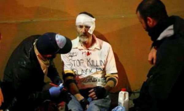 Ρατσιστές και πολλοί απο τους διαδηλωτές σε πορείες για τον ρατσισμό στις ΗΠΑ