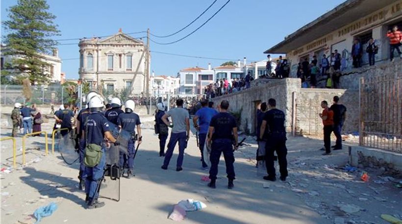 Νέα εξέγερση λάθρο στην Λέσβο – Επέμβαση των ΜΑΤ