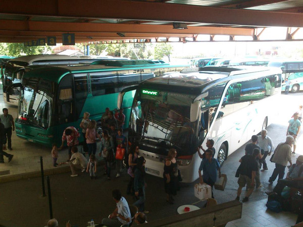 Ανήλικος επιβάτης λεωφορείου των ΚΤΕΛ Βόλου έκρυβε στα γεννητικά του όργανα ”ένοχο” μυστικό