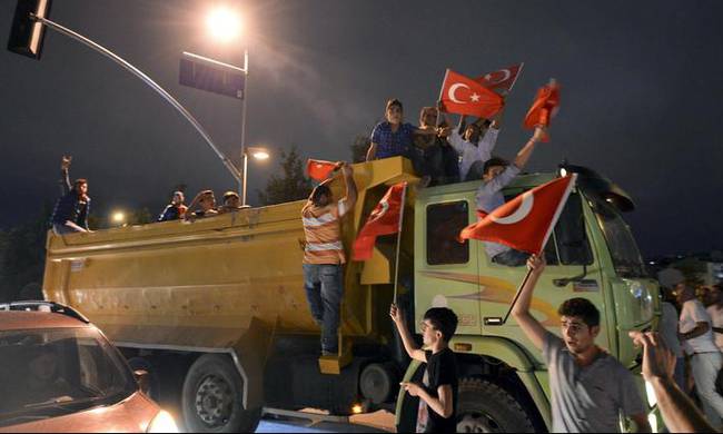 Έκρηξη βίας στην Τουρκία – Έκρυθμη η κατάσταση στη χώρα