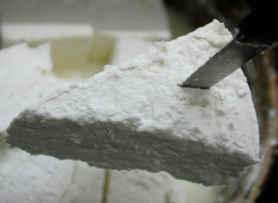 Μια διαφορετική ληστεία στα Γρεβενά: Έκλεψαν 10.000 ευρώ σε… φέτα