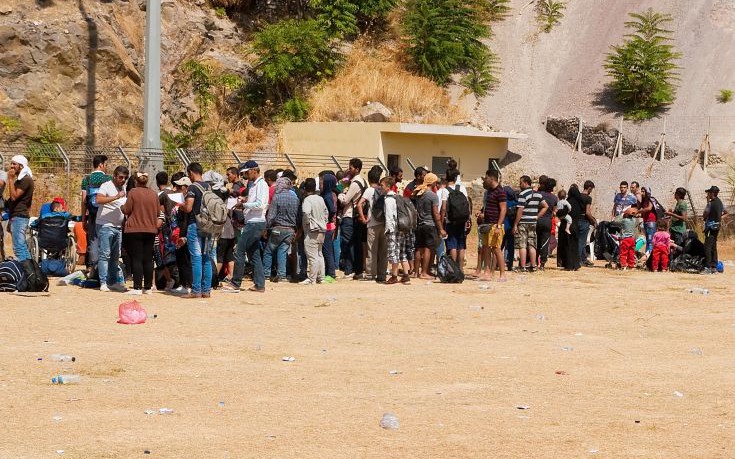 Η ΕΕ δεν παίρνει αποφάσεις και η Ελλάδα μπορεί να γίνει “αποθήκη” λαθρομεταναστών