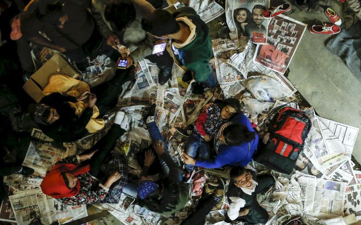 Είδη πρώτης ανάγκης από τον τουρκικό Ερυθρό Σταυρό στους “λάθρο” στα σύνορα Ελλάδας – Τουρκίας