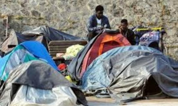 Kαταυλισμούς για 7.000 μετανάστες θα στήσει η Πολωνία στα σύνορα με το ρωσικό Καλίνιγκραντ