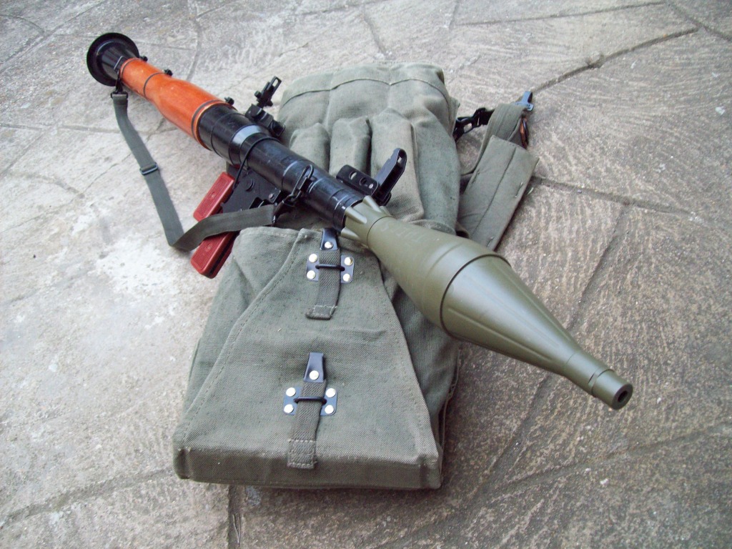 Άλλους δύο εκτοξευτές αντιαρματικών ρουκετών RPG-7 ανακάλυψε η Αντιτρομοκρατική στη γιάφκα του Μαραθώνα