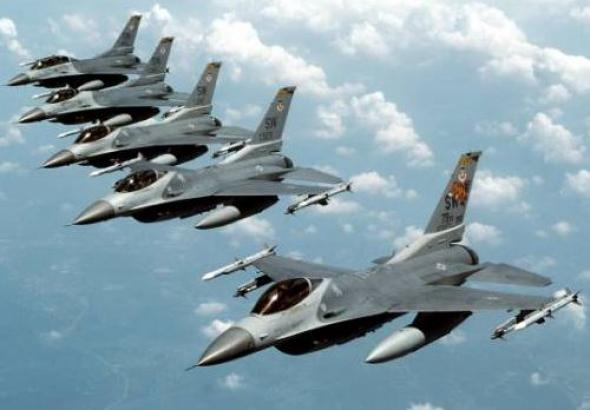 Αγριεύει η κόντρα ΝΑΤΟ-Ρωσίας με τις βόμβες να πέφτουν βροχή στη Συρία