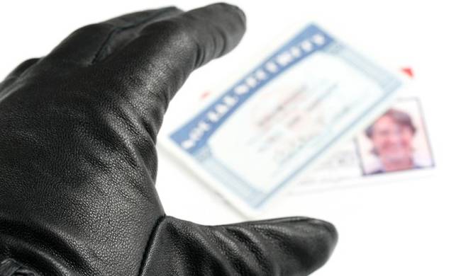 Έφτιαξαν “μαϊμού” σύστημα προπληρωμένων καρτών και ρήμαξαν καταστηματάρχες