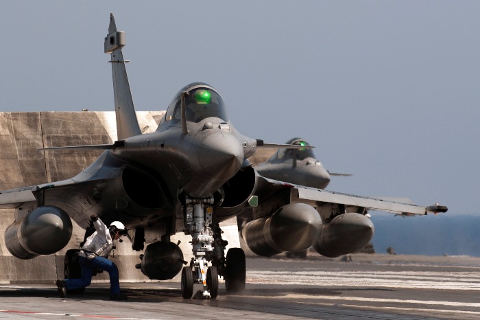 “Its Go-pro time”: Πτήσεις με Rafale από το γαλλικό αεροπλανοφόρο Charles De Gaulle