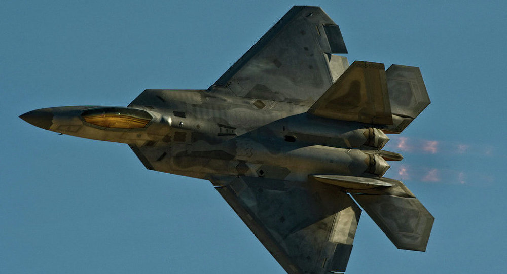 Αμερικανός αναλυτής: “Καλό το F-22 αλλά δεν έχει όπλα να αντιμετωπίσει τα ρωσικά μαχητικά” [βίντεο]