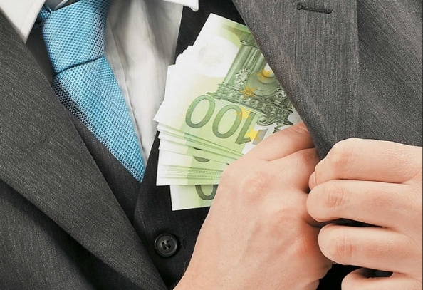 Δικαστικός επιμελητής έκλεψε εταιρία σε καθεστώς πτώχευσης!