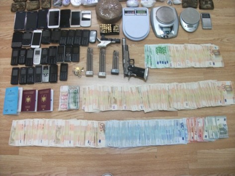 Στενός συνεργάτης του Παλαιοκώστα μοίραζε κοκαΐνη σε επώνυμους κοσμικούς