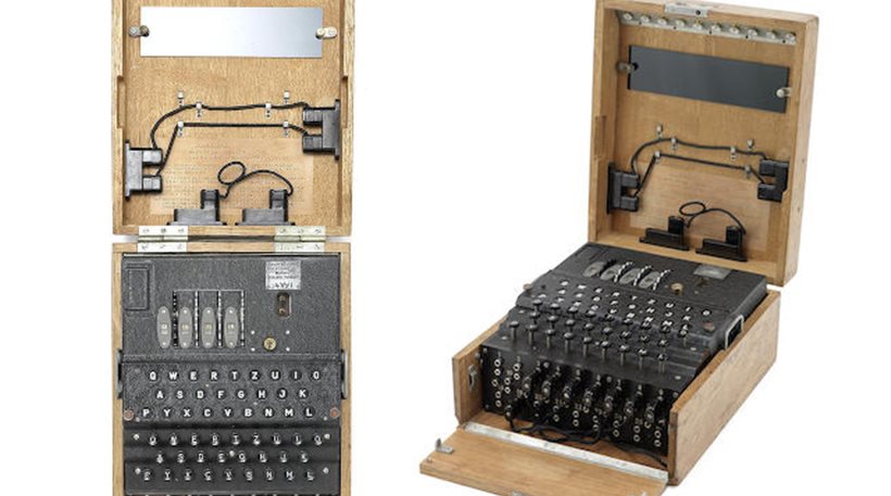Enigma: H μηχανή κρυπτογράφησης που άλλαξε την ροή του Β’ Παγκοσμίου Πολέμου πωλήθηκε για 365.000 δολάρια (vid)