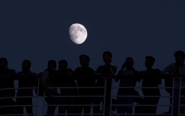 Ακόμη 1.730 λαθρομετανάστες έφτασαν στον Πειραιά