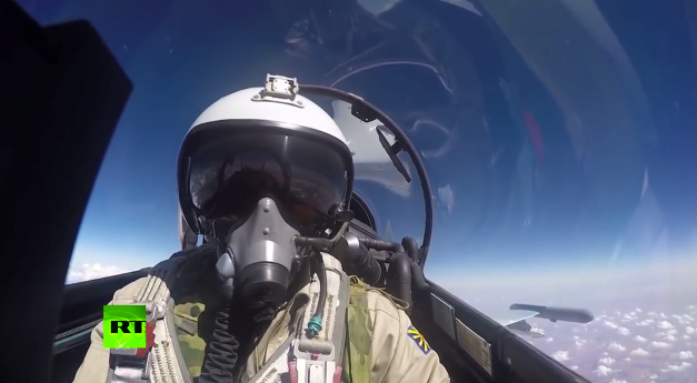 Με ρωσικό Su-30 στη Συρία – Εκπαίδευση σε κατοικημένους τόπους από τους Ρώσους καταδρομείς [βίντεο]