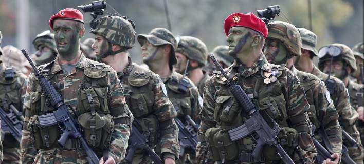 Τεθωρακισμένα, άρματα μάχης, καταδρομείς και F-16 έκλεψαν τη παράσταση στη στρατιωτική παρέλαση της Θεσσαλονίκης (φωτό)