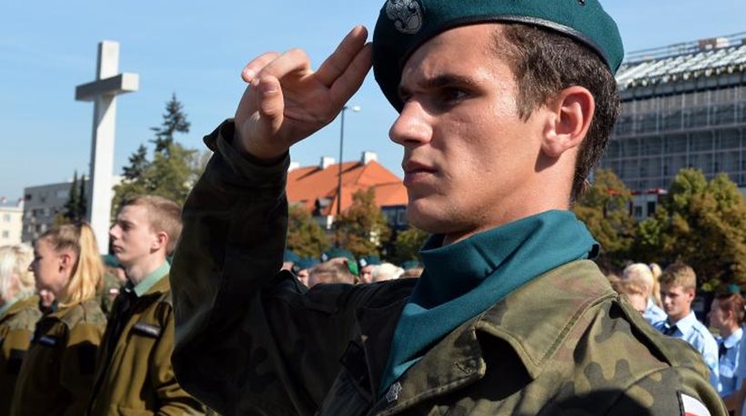 Συναγερμός στις ένοπλες δυνάμεις της Πολωνίας ύστερα από μυστηριώδες τηλεφώνημα από τη Ρωσία