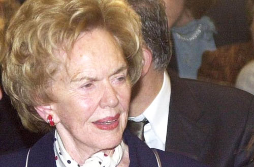 Μέλη του Ρουβίκωνα εισέβαλαν στην παρουσίαση βιβλίου της Μαργαρίτας Παπανδρέου