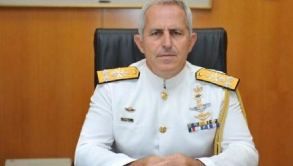 Ο Α/ΓΕΕΘΑ έβαλε τέλος στις υπερβολές με τα διακριτικά των στρατιωτικών