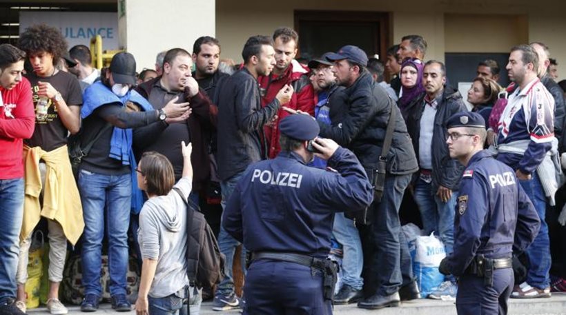 Αυστρία: Συνελήφθησαν δώδεκα μέλη διεθνούς κυκλώματος διακίνησης προσφύγων