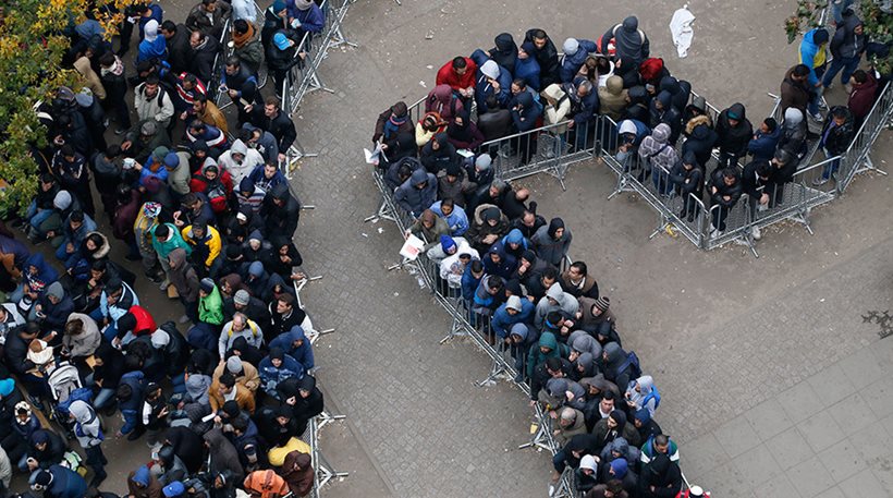 Άγνοια έχει η γερμανική κυβέρνηση για τον αριθμό των λαθρομεταναστών που βρίσκονται στη χώρα