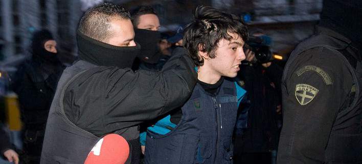 Σφοδρές απειλές Ρωμανού: ”Ερχεται Μαύρος Δεκέμβρης θα σπάσουμε, θα λεηλατήσουμε, θα ανατινάξουμε”