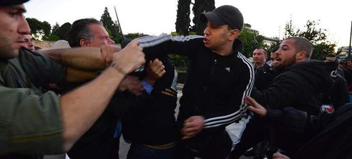 Δύο ακόμη δράστες της επίθεσης στον Γ.Κουμουτσάκο εμφανίστηκαν στην κρατική ασφάλεια