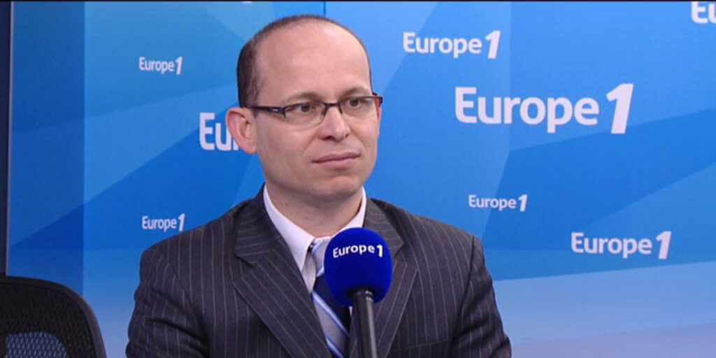 Γάλλος καθηγητής: ”Η Γαλλία δεν έχει τα μέσα να αγωνιστεί εναντίον του Ισλαμικού Κράτους”