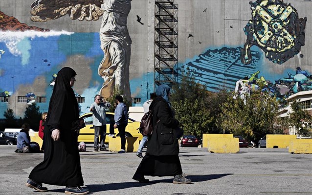 Ακόμη 3.657 λαθρομετανάστες έφτασαν το πρωί στον Πειραιά