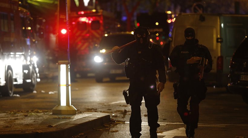 Εισαγγελία Παρισιού: “129 οι νεκροί και 99 σε απολύτως κρίσιμη κατάσταση από τις επιθέσεις”! – “Τρεις ομάδες τρομοκρατών λειτούργησαν συγχρονισμένα”