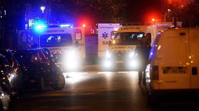Παντρεμένη με Έλληνα η γυναίκα που τραυματίστηκε από την επίθεση στο Παρίσι