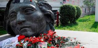 Έκτακτες κυκλοφοριακές ρυθμίσεις για την επέτειο του Πολυτεχνείου: Αυτά είναι τα μέτρα της Τροχαίας