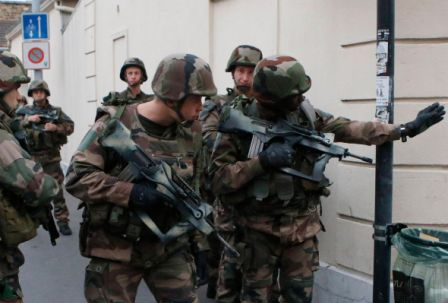 Τραυματίστηκε μια γυναίκα που περπατούσε στο Σεν Ντενί