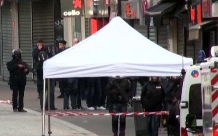 Γυμνοί μεταφέρονται οι συλληφθέντες ισλαμιστές στο Παρίσι (εικόνες)