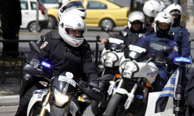 Η ΕΛ.ΑΣ ψάχνει στην Αττική διακινητές των “λάθρο” από τη Λέσβο