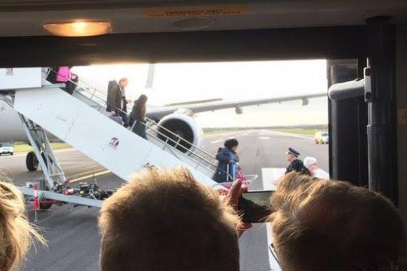 Εκκενώνεται το αεροσκάφος της Air France στο Μάντσεστερ – Βρέθηκε ύποπτο δέμα (φωτο)